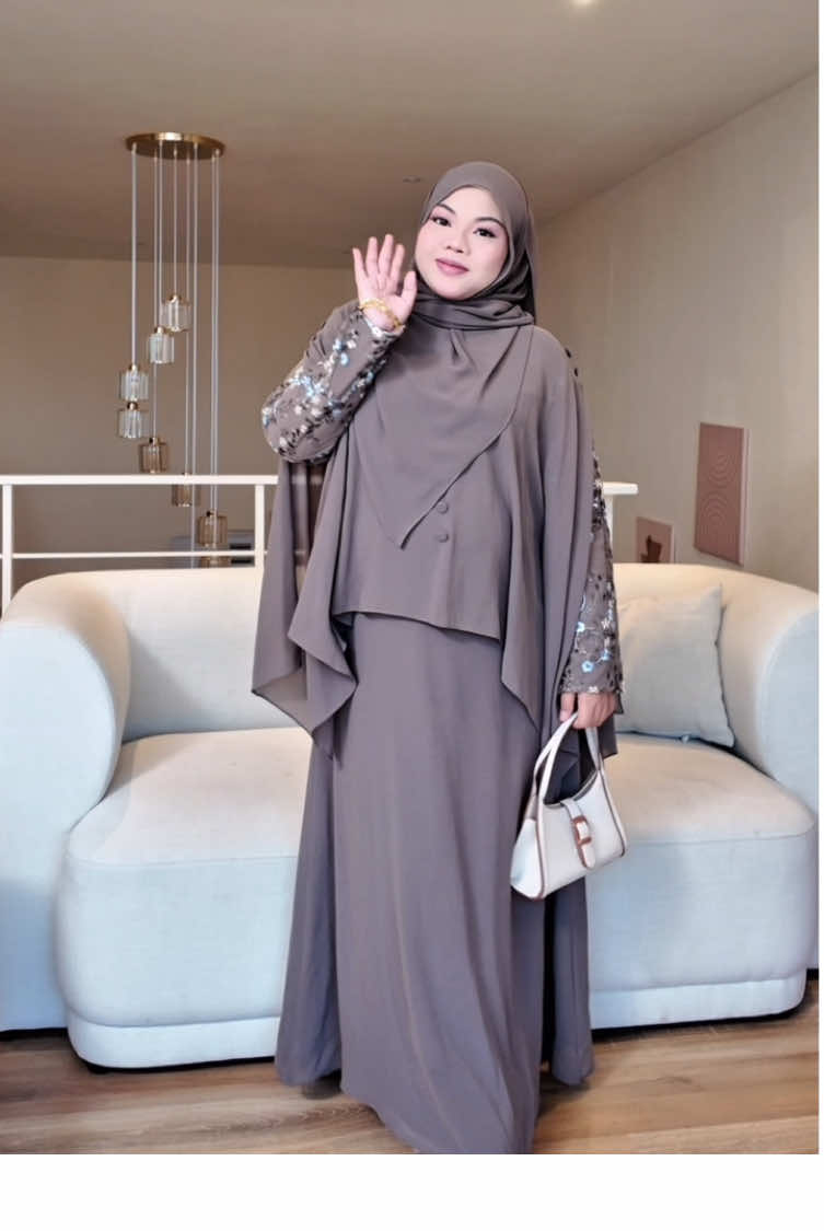 Haluuuu Hayla 5.0 comeback dengan warna warna baru yang lebih menarik cantik tertarik😁 #rayyanhaya #rh2025 #fashion #bridesmaids #bajumerisik #bajunikah #bajutunang #abaya #abayastyle #abayagirls #abayafashion #abayas #abayastyle #abayagirls #abayas #abayalebaran #abayalace 