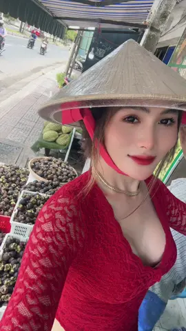 Theo em về Vĩnh Long nha Anh . Có người con gái hiền ngoan 🥰🥰 #xuhuongtiktok #trending #64_vinhlong #quynhAnh2004 #traicaymientay 