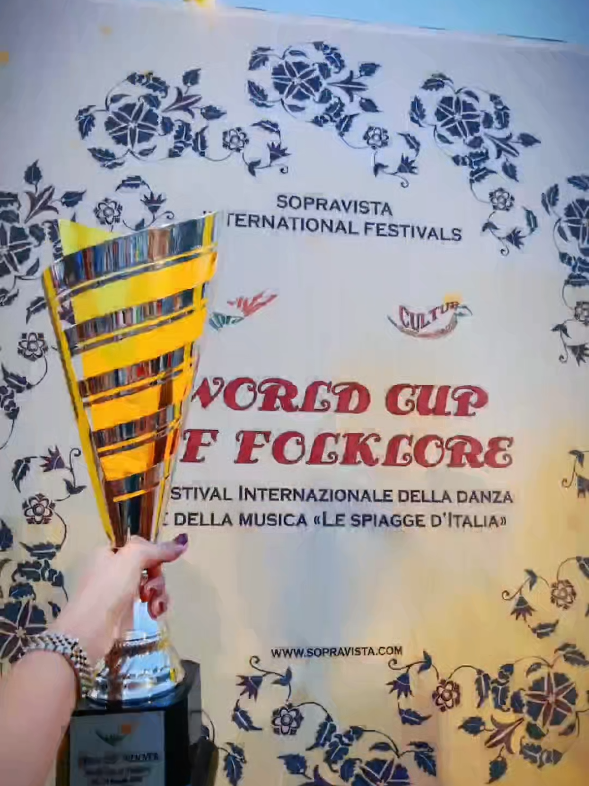 Alhamdulillah 🎖️🏆 World Cup Folklore 2025 dibawa pulang Indonesia 🇮🇩🇮🇩🇮🇩 #italy🇮🇹 #jesolo #kemendikbud #budayaindonesia🇮🇩 