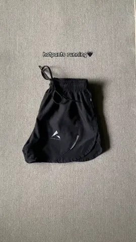 pelari konten wajib punyaa sihh kalo celananya sebagus ini😋🤏🏻#pelarikonten #pelari #binsik #Running #hotpants #affiliatemarketing #aff #serunyakuliner 