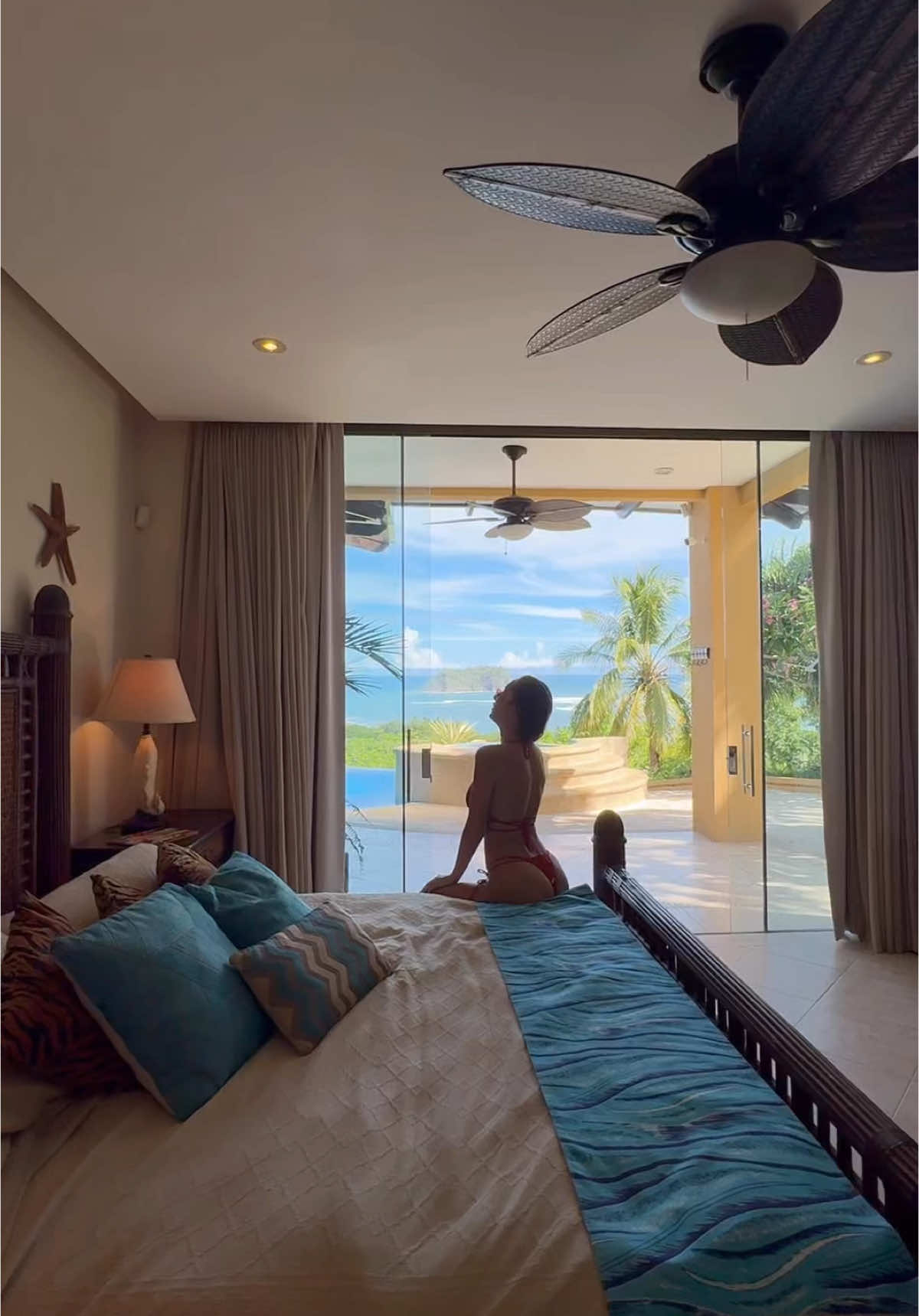Best way to woke up in tropics❣️ @Villa Costa Sol  #villacostasol #costarica #luxuryvilla #tropical #paradise #ocean #poolgoals #jacuzzitime #goodmorning #bucketlist #luxurylife #luxurylifestyle #luxgirl #travel #Summer 