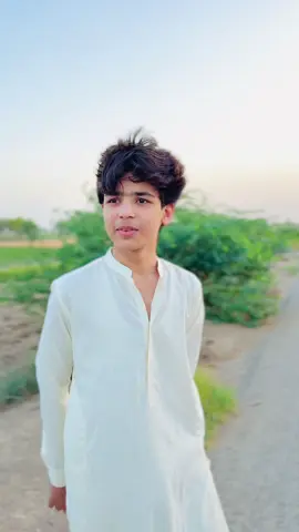 ❤️😅✌🏻#foryoupageofficiall #dontunderreviewmyvideo #tardingvideo_viral_tiktok_india #foryou #tarding_song_viral_video 