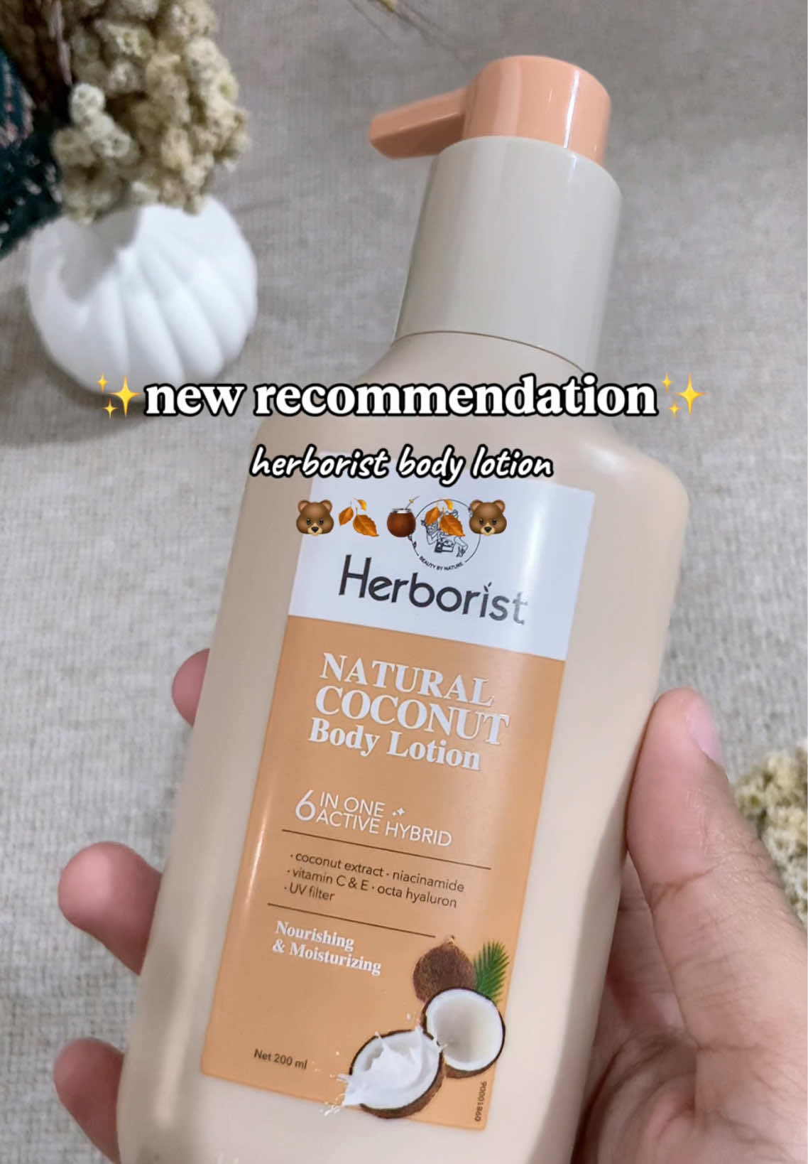 body lotion terbaru dari herborist🍂 #herborist #herboristbodylotion #naturalcoconut #bodylotion #bodylotionviral #rekomendasi #fyp #fypage #bodycare #bodycareroutine 