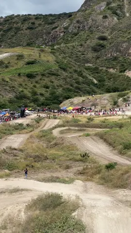 #paratiiiiiiiiiiiiiiiiiiiiiiiiiiiiiii #fyp #CapCut #motocross #catamayo_loja_ecuador🇪🇨🇪🇨😍😍 #loja 