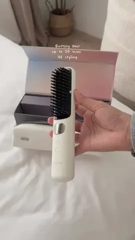 #fyp #hairstyle #straighteninghairbrush 