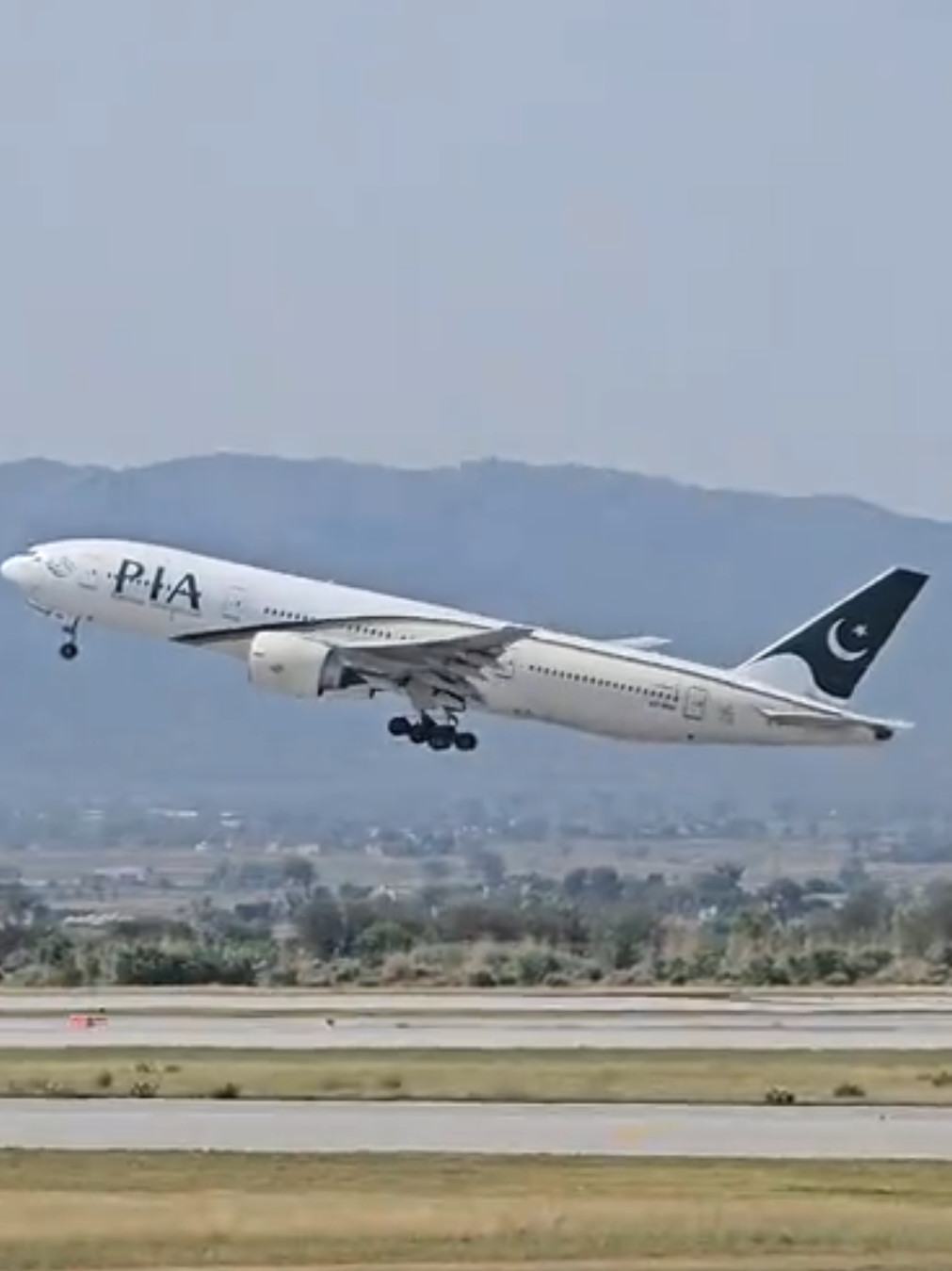 Pakistan International Airlines | PIA Flag Carrier🇵🇰 | Great People's to Fly With #pia #pk #perdais #takeoff #fyp #isb 