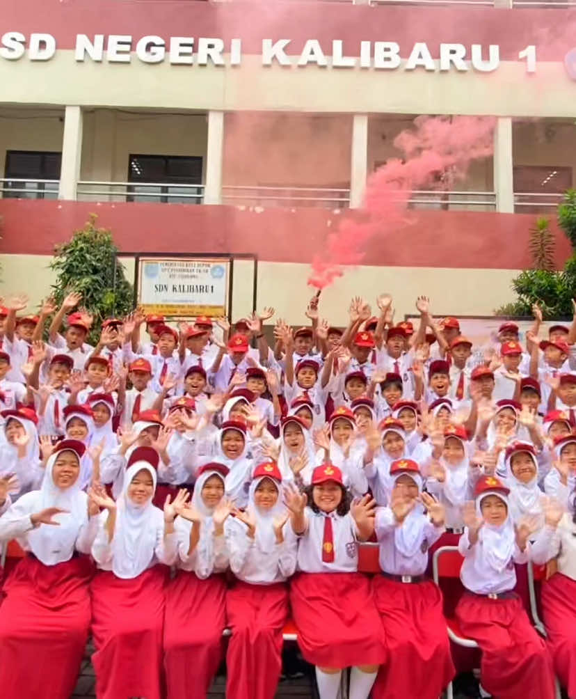 Setiap Orang Ada Masanya, dan Setiap Masa Ada Orangnya ✨ Perjalanan Panjang Selama 6 Tahun Hampir Usai ☺️ Selamat Menempuh Pendidikan ke Jenjang Berikutnya 🤗  Akhir dari Awal .. Selamat Sampai Tujuan Masing-Masing Angkatan 2025 ✨🎓 #angkatan2025 #kelulusan2025 #sekolahdasar #perpisahantermanis #kisahklasikuntukmasadepan 