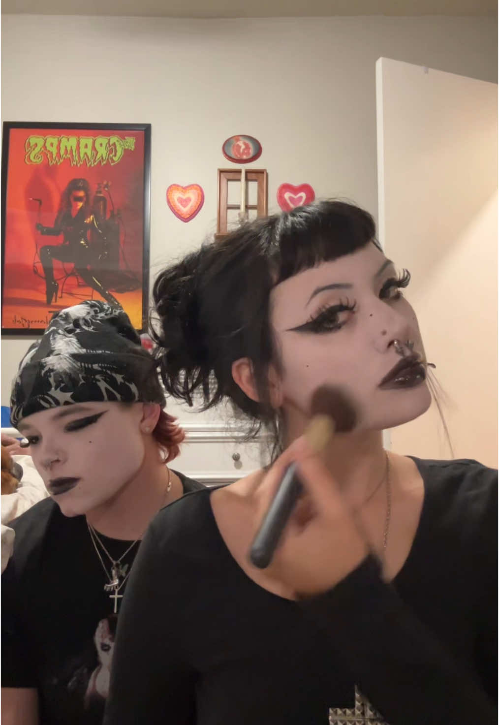 @… 