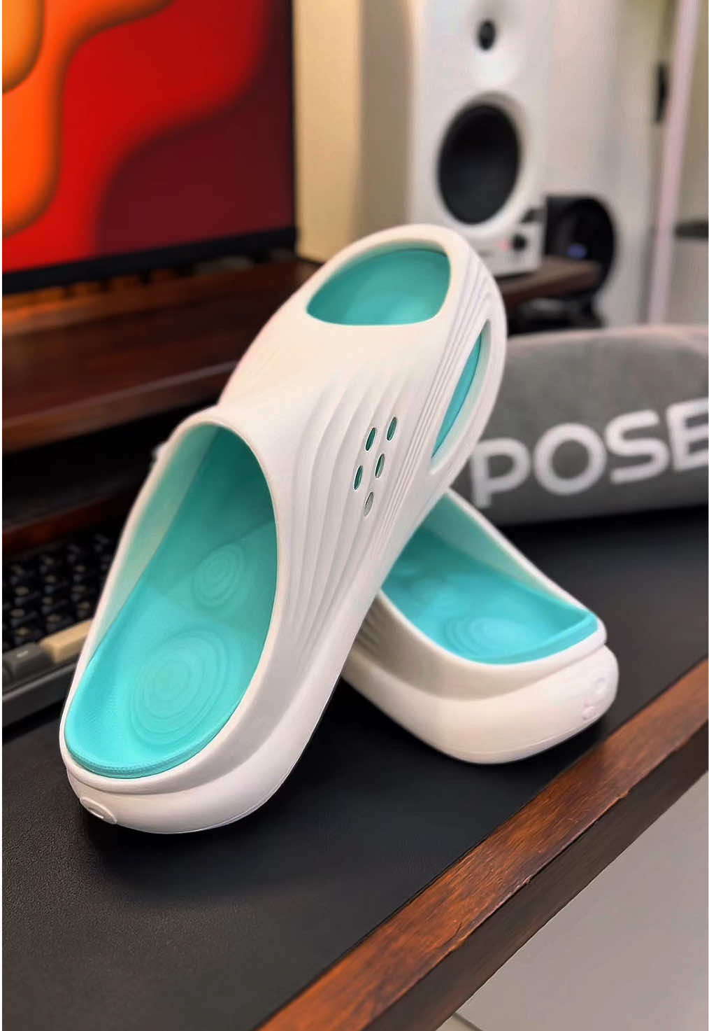 Sandal Pose Terbaru Tekomendasi banget buat kamu #sandal #alaskaki #pose #posee #etechid #sepatu #sandalmurah #sandalrekomendasi #fyf #fyp #trending #viral #indonesia #ejateknow 