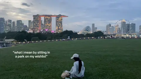 I’ll go here over and over again at this best place cuma buat bengong 🫶🏻 #marinabarrage #marinabay #singapore 
