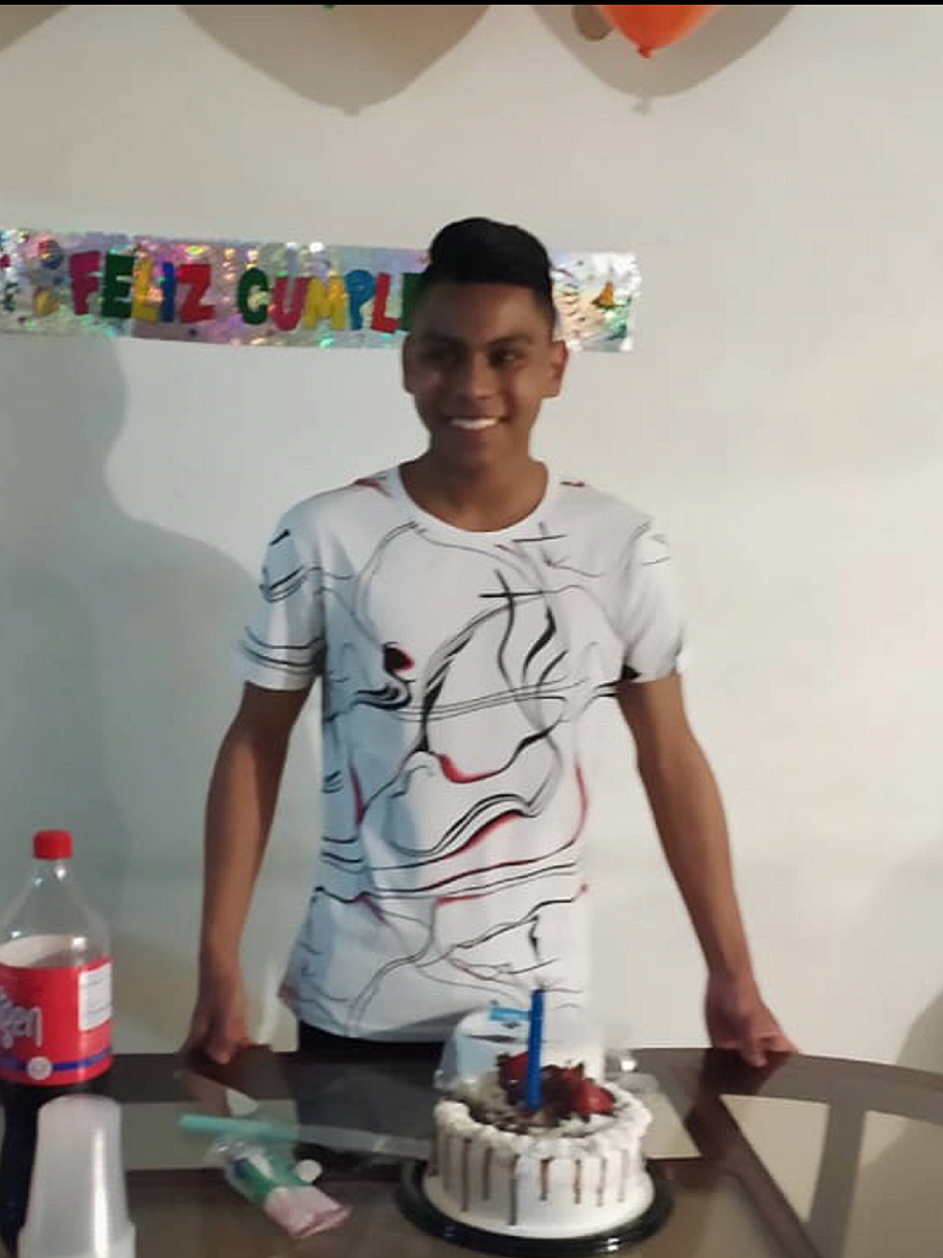 este vídeo es muy personal  lo que he conseguido no ha sido de la noche a la mañana, y incluso con ese cambio hay veces que me siento igual pero a seguir trabajando 🫡 #gymedit #brayansoto #GymTok #culturismonatural #Aesthetic #fyp #fyf #18 