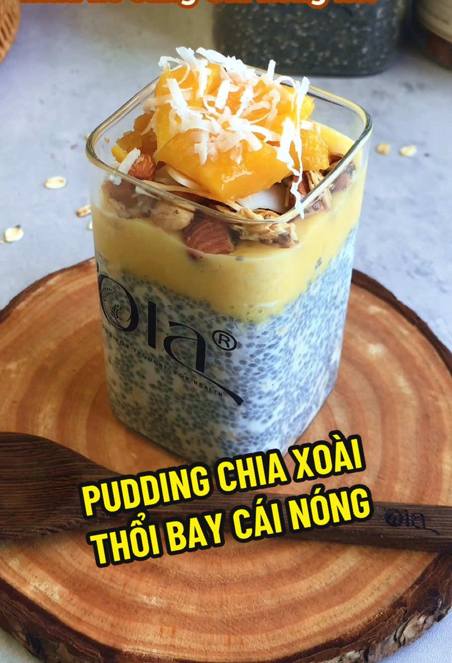 Hè tới rồi, cùng Ola giải nhiệt bằng 1 ly pudding chia xoài siêu sảng khoái kết hợp cùng granola vị Chanh dây Nhiệt đới nhé cả nhà ơiiiiii🌴🍋  Nghe lạ miệng thế thôi chứ ngon bất ngờ đó nha✨😋 #olagranola #chanhday #summervibes #Summer #muahe #giainhiet #pudding #oatmeal 