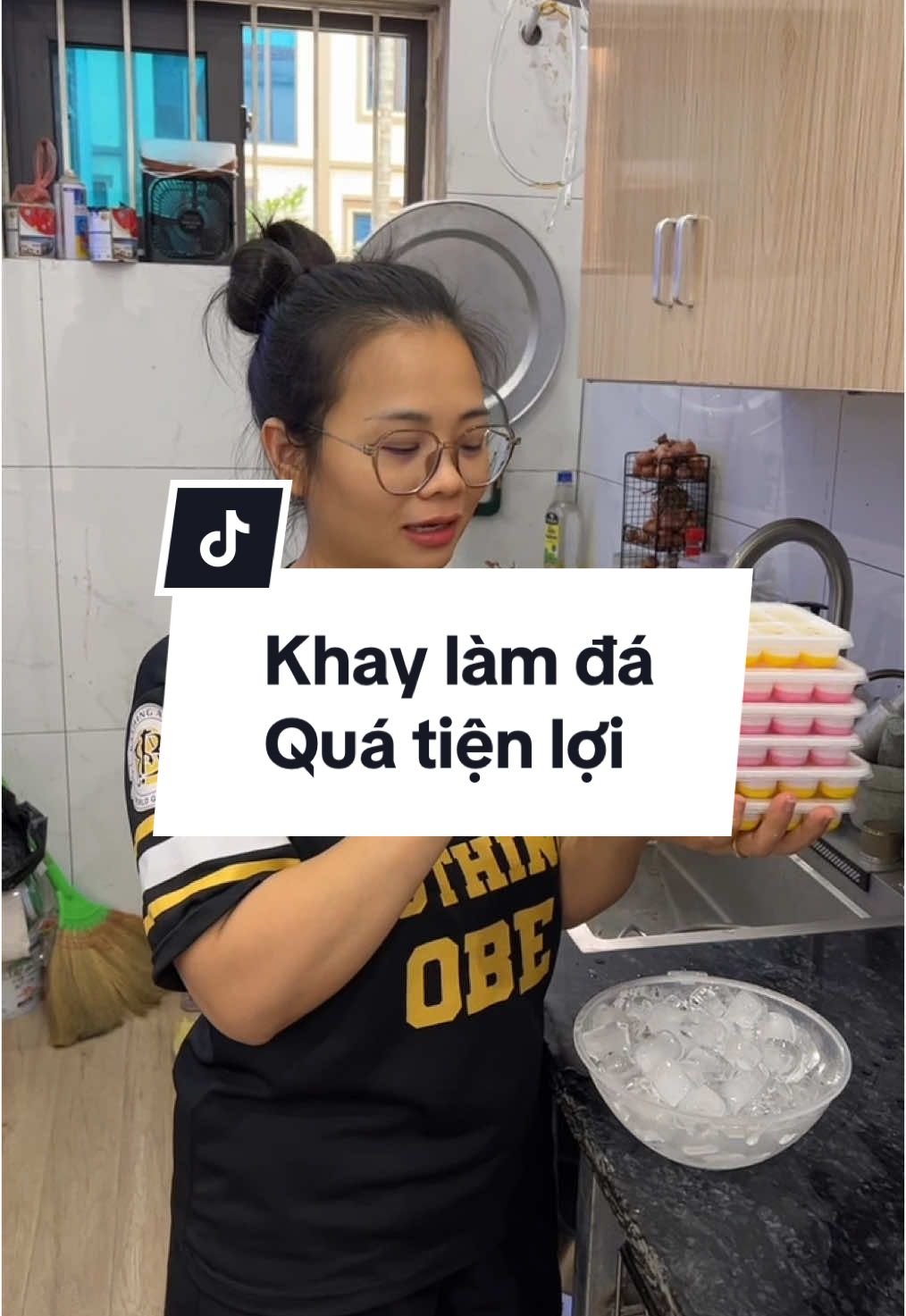 Khay làm đá tiện lợi dễ dùng  #muahe #khaylamda #khayda #xuhuong #viral #thinhhanh #hongquangrv 