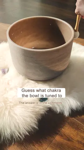 Guess what chakra the bowl is tuned to?#fyp #foryourpage #foryou #healingtiktok #HealingJourney #soundhealing #singingbowl #meditation #healthy #energy #chakra #relax #healingfrequency 