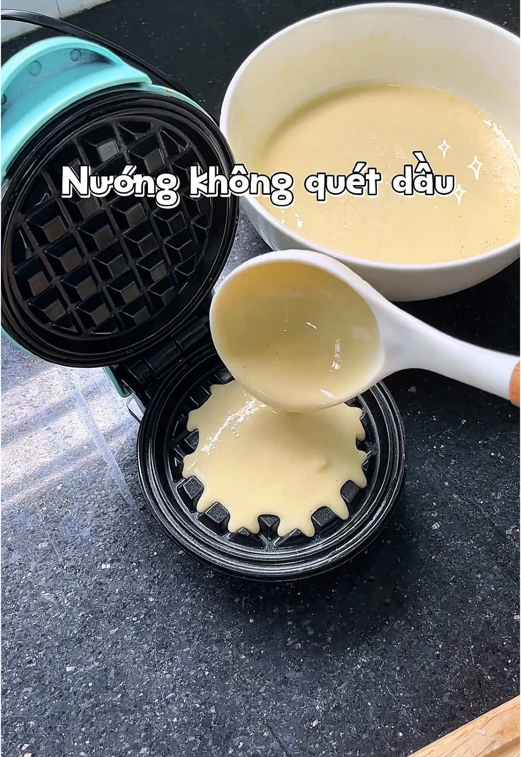 Trả lời @Hoàng Hường video này là trải nghiệm của tui khi dùng máy này nha các mom #mebemy #quynhanhne #cuocsongthuongngay #maynuongbanh #banhkep 