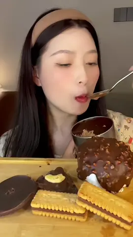 CHOCOLATE #asmrsounds #mukbang_452 #mukbangshow #cookies #tiramisu #chocolate 