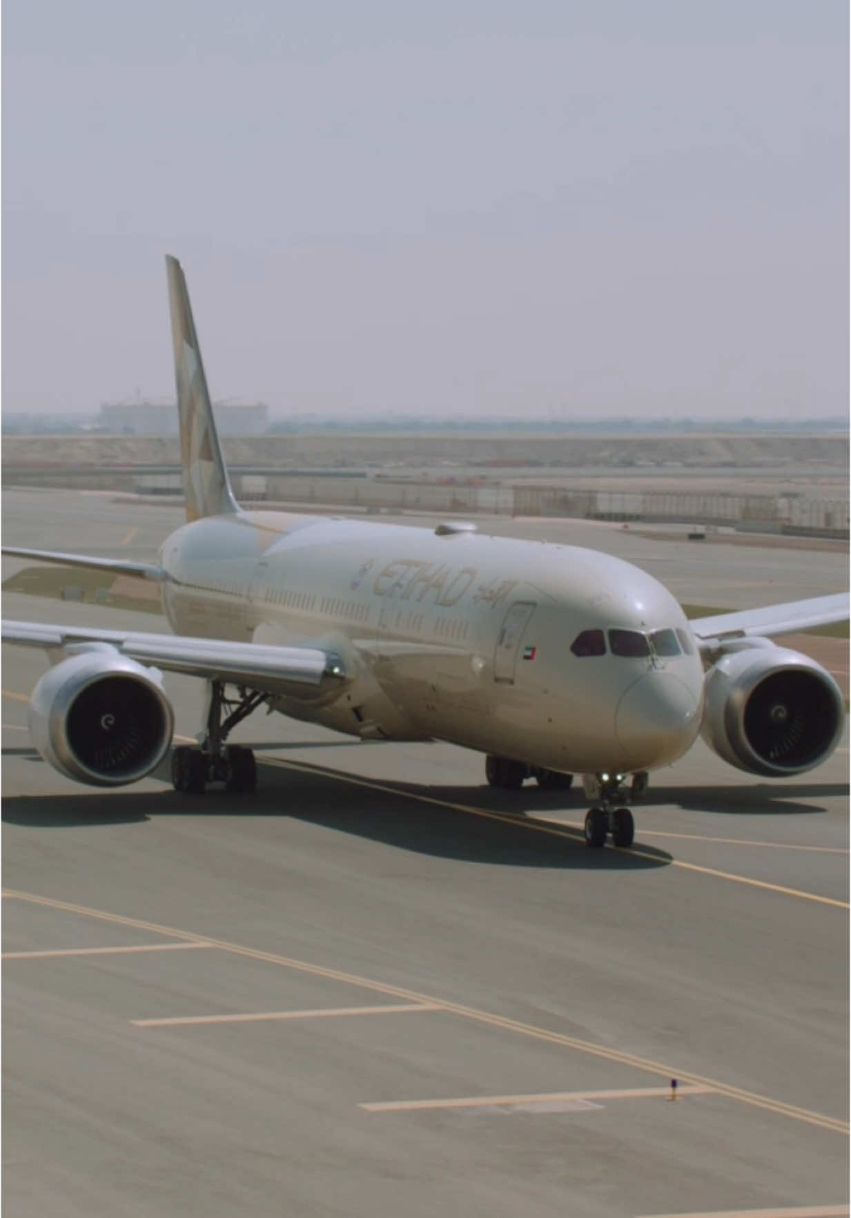 Big news just landed 🛬 28 new B787s & B777Xs are joining our fam 😉 #airplane #aviation 