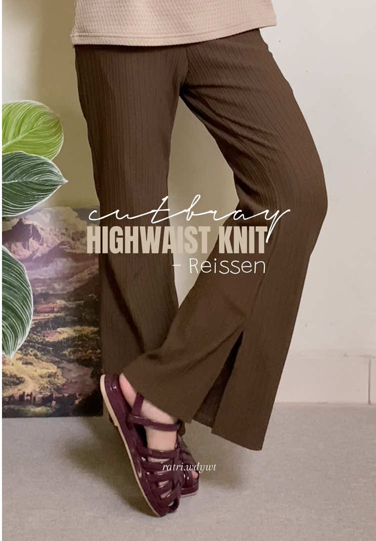 cutbray knit yang aku cari!!! ini by @Reissen nyaman banget dan cuttingannya cakep, ayok samaan✨ #cutbray #cutbrayknit #cutbrayhighwaist #celanacutbray #fyp 