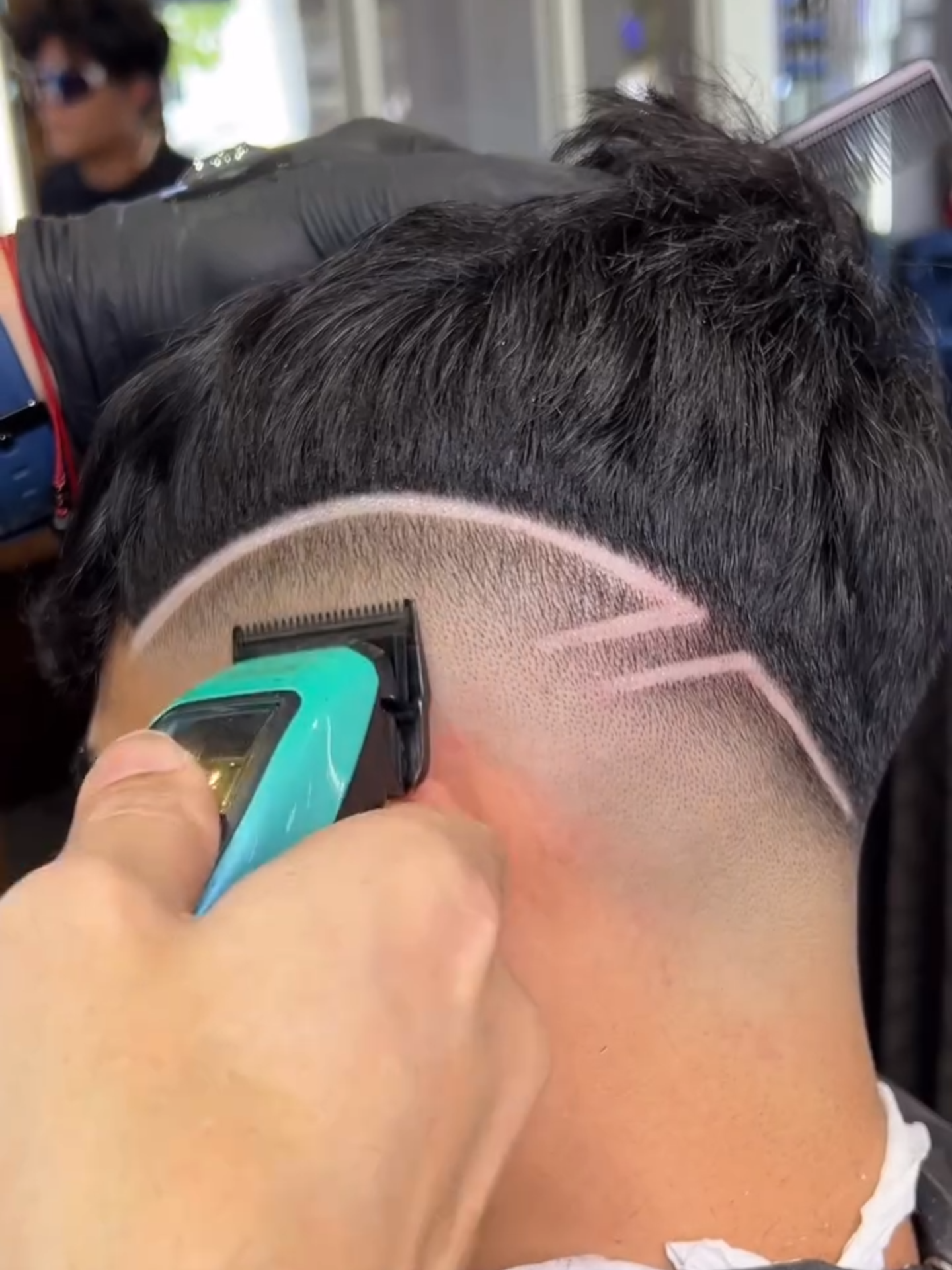 Repost from @barberoleo1  with WMARK NG-X1 ,XT1 polar.   #barber #barbershop #barbertools ##hairclipper #barberia #hairsalon#barberlife  #barberia #wmark #hairstyle #haircut