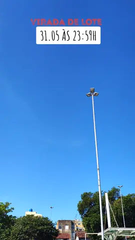 Baile das Antigas Oficial  O Novo Hype dos Cariocas! Vamos Celebrar o Dia Nacional do Funk Comemorando 55 Anos de Movimento Funk em Grande Estilo!!! Será na Arena Bangu (Estacionamento do Bangu Shopping), no dia 12 de julho, a partir das 17h. Prepare-se para uma viagem musical pelos clássicos dos anos 70, 80, 90 e 2000 com as lendárias Equipes de Som, DJs e MCs que marcaram época nós Bailes ! Line-up de respeito: Pela primeira vez Juntas  na história dos Bailes, as Equipes de som : Hollywood Discotheque com Cientista DJ e DJ Renato Bruno Furacão 2000 – A Número 1 do Brasil com DJ Grand Master Raphael e DJ Marcos Ted Super Cash Box com Funk Boys, DJ Anderson e Christyan e mais! Castelo das Pedras com Phabyo DJ e DJ Napo Atrações especiais: MC Cacau – A Princesa do Funk MC Neném MC Serginho Bonde do Vinho Ingressos já à venda: Disponíveis na bilheteria do Bangu Shopping ou pelo site Sympla 1 Lote pista : R$ 20,00 (limitado) Mesa para 4 pessoas R$ 200,00 Camarote 10 lugares R$ 500,00 Camarote Lounge (Jirau) R$ 50,00 (Por pessoa). *Baile das Antigas | 12JUL (SAB) | Bangu Shopping* https://www.sympla.com.br/evento/baile-das-antigas--12jul-sab--bangu-shopping/2949305 Informações: (21) 96442-3410