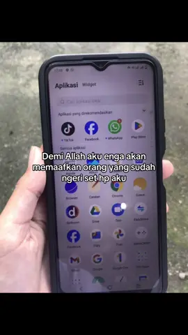 semua kenangan di hp itu hilang gitu aja🥺