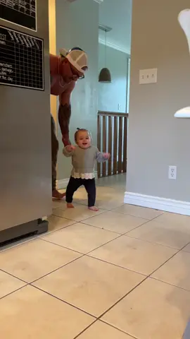 Baby walks for the first time#babyfunny #babiesoftiktok #funnyvideos #fyp #baby #Love #happy 