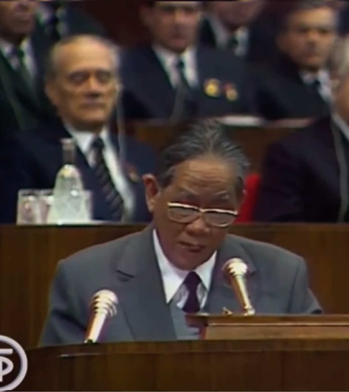 Tổng bí thư Lê Duẩn phát biểu tại Đại Hội XXVI Đảng cộng sản Liên Xô. Cụ mãi đỉnh. #leduan #tongbithuleduan #lichsuvietnam #hochiminh #xuhuong #vietnam 