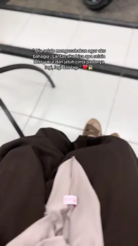 Semoga Allah jadikan aku  istri yg membuat lancar rizqi suami 🥹🤲🏻 #katakata #quotes #quotesaesthetic #arabicsong #motivasi #fyp 