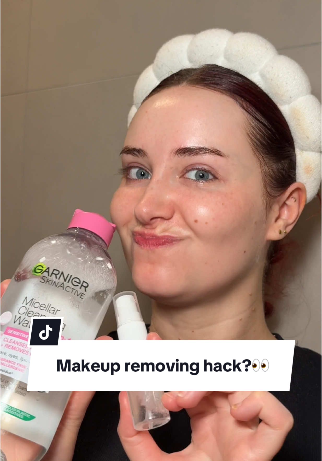 A hack I can get on board with, this would be so good for travel!!! Ib: @Maryam #makeuphacks #skincarehacks #skincare #skincaretips #hack #skincaretips 