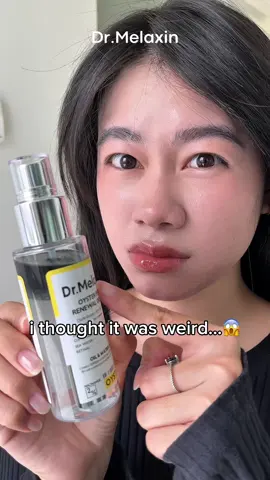 Get ready for that radiant, glass-skin glow with Dr. Melaxin’s Oyster Oil Mist 🐚✨  Infused with oyster extract and nourishing oils, it delivers deep hydration and a healthy dewy finish💧  🚨BUT — don’t get too excited with the spray! The nozzle is powerful, and you might end up misting your hair too 😅  📍Pro tip: spray around the hairline, not directly on it!  #DrMelaxin #OysterMist #HydrationGlow #SkincareTips #glowyskinvibes 