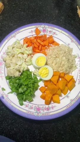 Today i made puree mix of rice, egg, cauliflower, spinach, carrots and pumpkin for my 7 month old baby. This puree is good source of vitamin A, B, C, K, fiber, protein, choline and antioxidants, which support healthy vision, immunity, bone health, cardiovascular health and digestion. . . #MomsofTikTok #babiesoftiktok #nepalitiktok #newmom #newparents #blw #creatorsearchinsight #babiesoftiktok #7monthsold #babyfoodideas #babyfood 