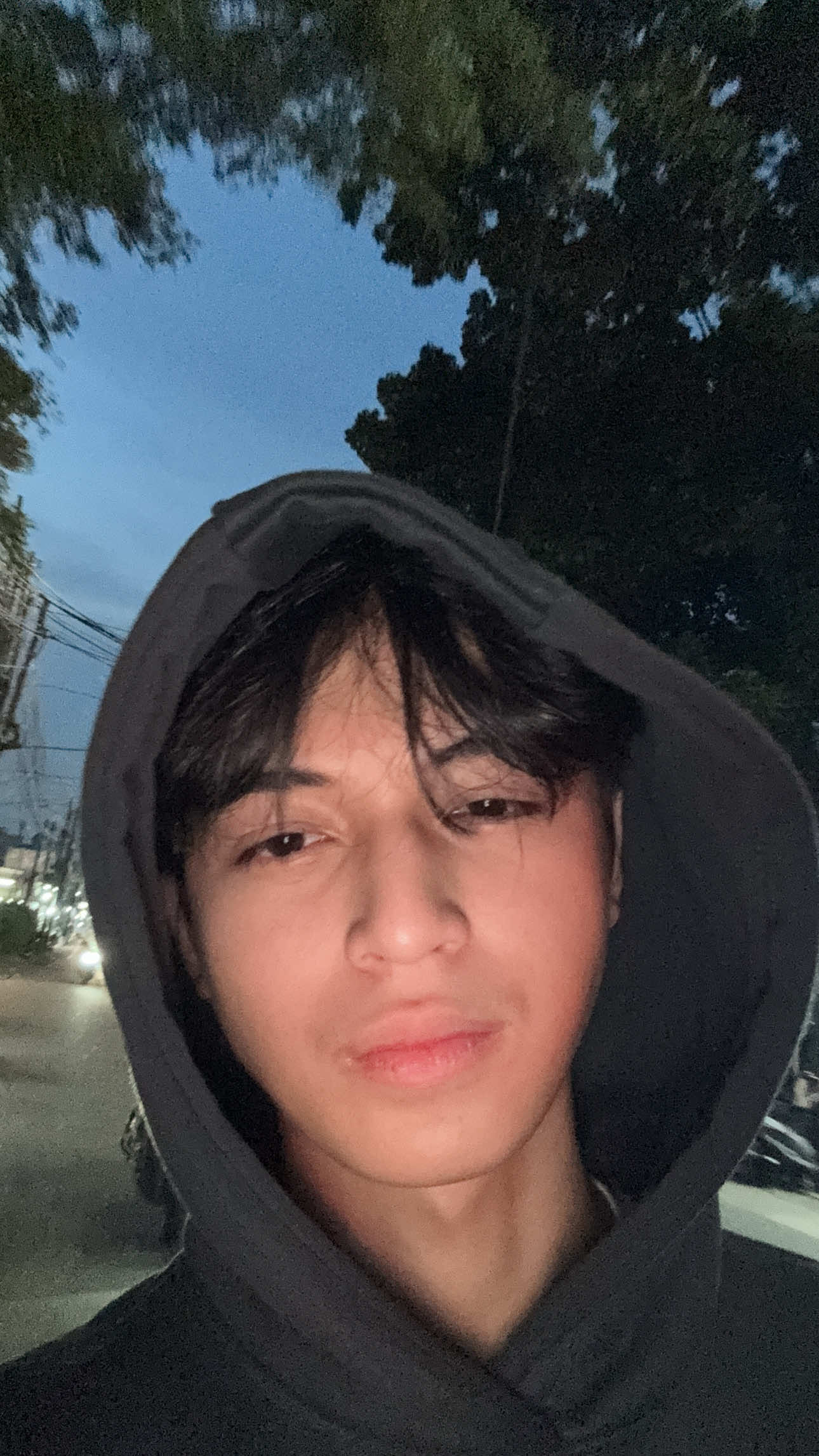 Kaka baju merah g2g-an bareng yuk 👀