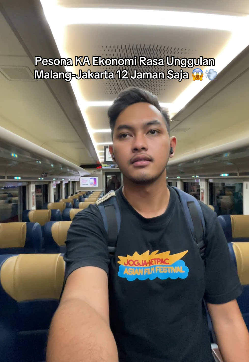 KA Majapahit si kereta paling lariss di lintasnya, apalagi kalo weekend tiketnya selalu ludess 🤩🔥 Pasca perubahan GAPEKA 2025 kemaren, kereta ini jadi banyak mangkas waktu bangett. Bahkan jadi pesaing kereta eksekutif lainnya 🥵 #fyp #trip #keretaapiindonesia #kamajapahit #kai121 #keretaapikita #railfansindonesia 