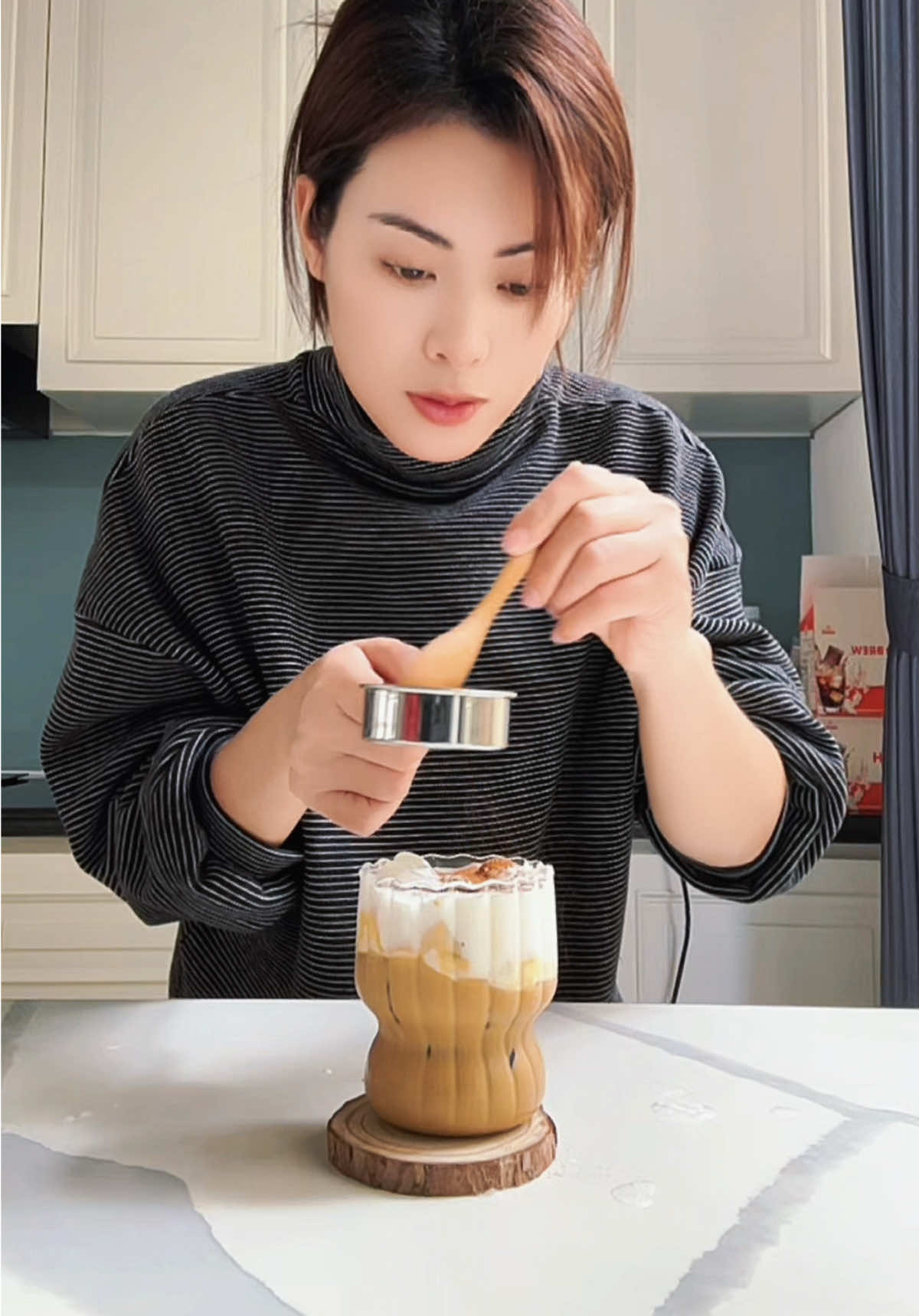 Ai bảo ở nhà không làm được cà phê muối ngon như quán?  #caphemuoi #botmilkfoammuoibien #reviewthật #dalatlife #caphengon 