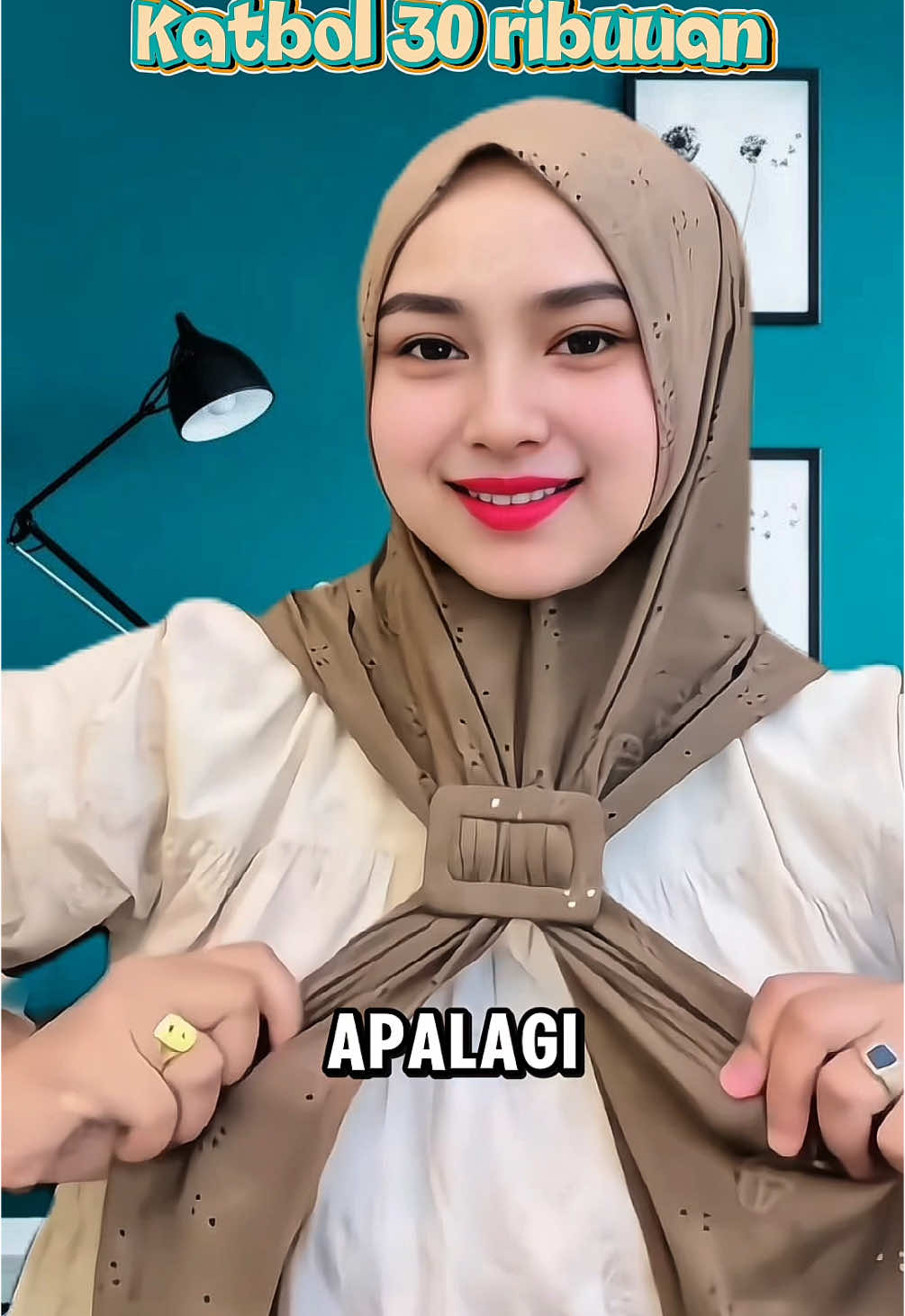 Promo hijab segitiga gesper katun bolong #hijab #promohijab #hijabinstan #hijabsegitiga #hijabgesper 