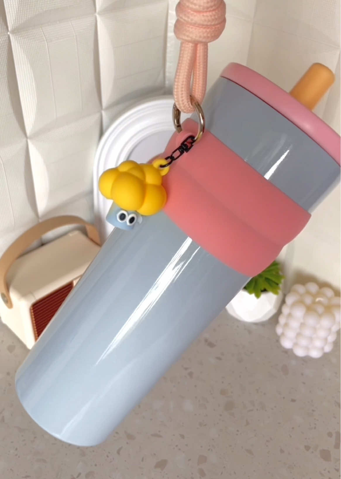 Minum pun kena ada style, bbygurll😆 Tumbler Civago ni power betul. Cantik & tahan suhu panas or sejuk!! Sesuai untuk coffee lover macam mai😘 #civago #civagotumbler #civagocoffeemug #civagocoffeecup 