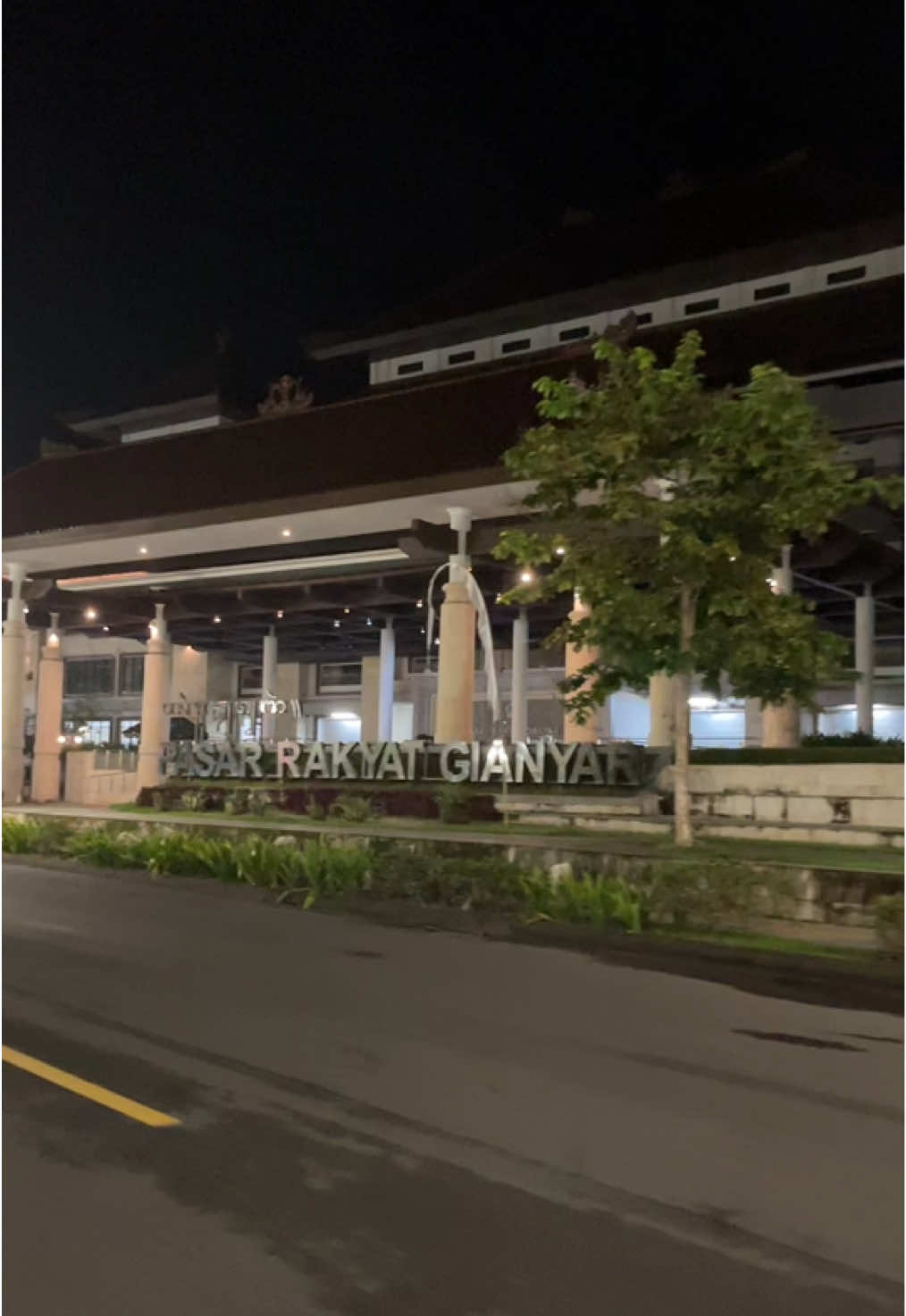 Yang kemarin juga berat tapi bisa selesai, semangat❗️👏❤️‍🔥💪🏻#nightride #citylights #storyvibes #gianyar #bali 