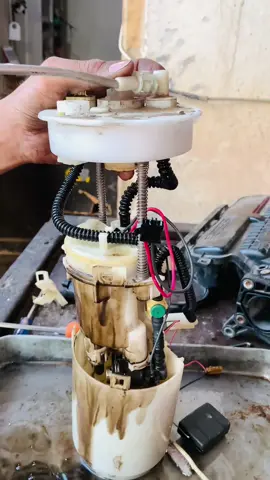 Fuel filter clean process #machanic #automotive #usa🇺🇸 #tipoffheday #fypシ゚viral 