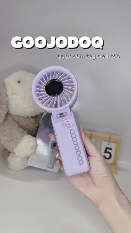 Chiếc quạt cầm tay siuu mát. Nhìn thôi đã thấy xinh rồi á  #quatcamtay #quatgoojodoq #quatcamtaymini #quattichdien #quattichdienmini #meshin #xuhuong #fyp 