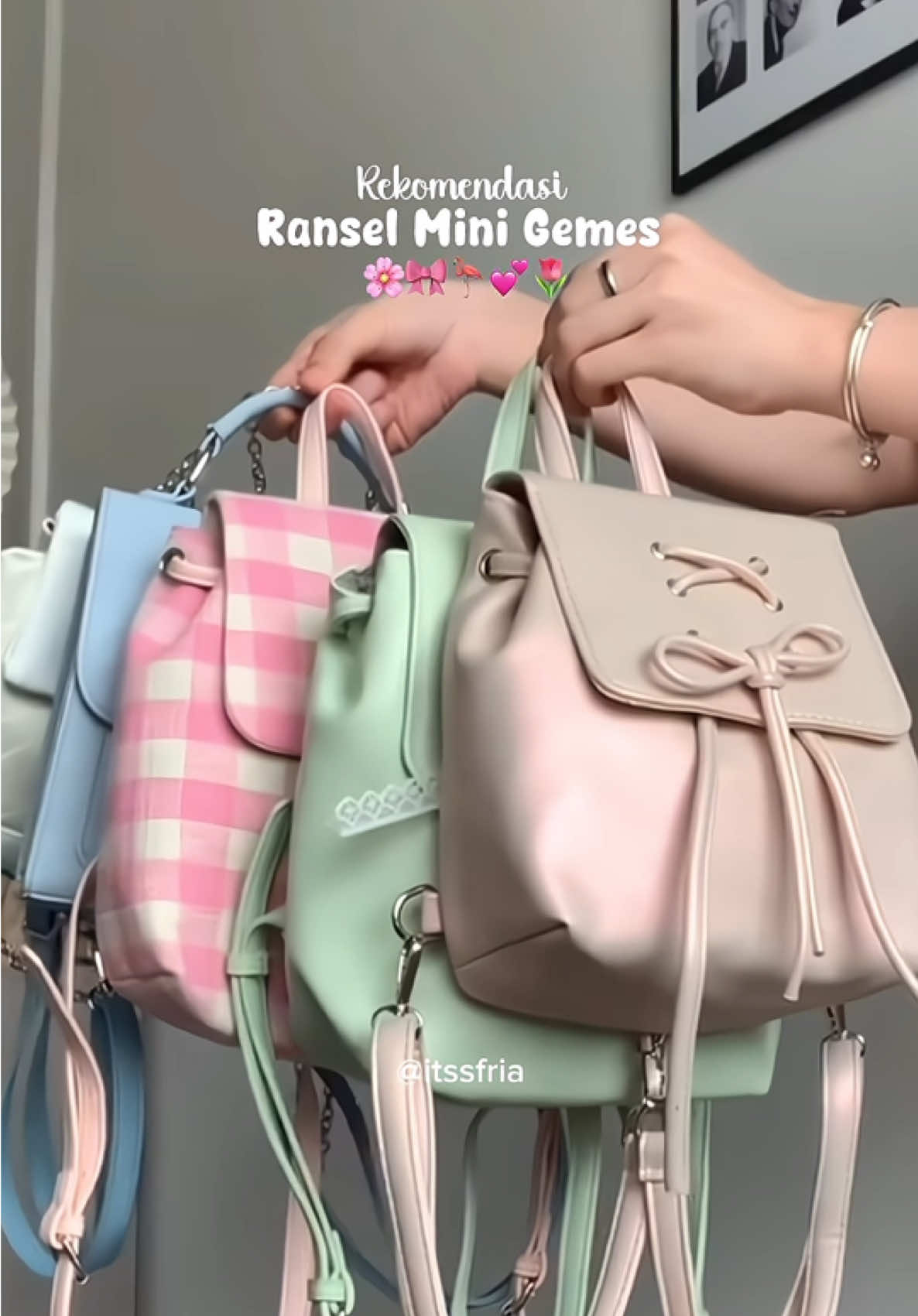 Rekomendasi ransel mini gemess💕 spill ada di video ya🥰 #ranselmini #ranselmurah #ranselkorea #ranselcantik #ranselcewek #taswanita #tascewek #fypシ゚ #trending #foryou 