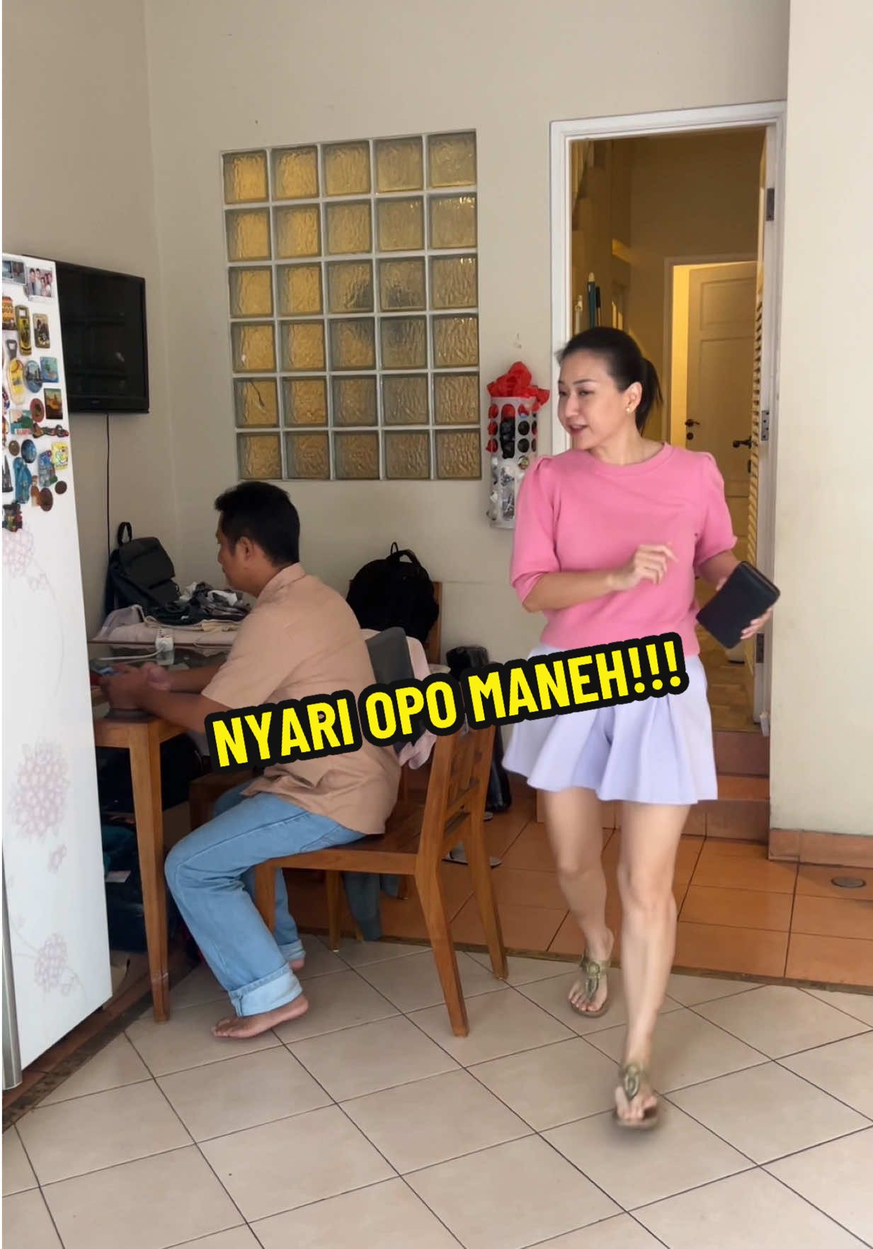 Replying to @yinn🦋 NETIZEN BANYAK MAUNYA … SURUH NYARI ES KRIM PINK PINK BARU … EHHH TERNYATA ENAK BANGET LHO MAGNUM IKI! Udah ada di minimarketttt #nanakoot