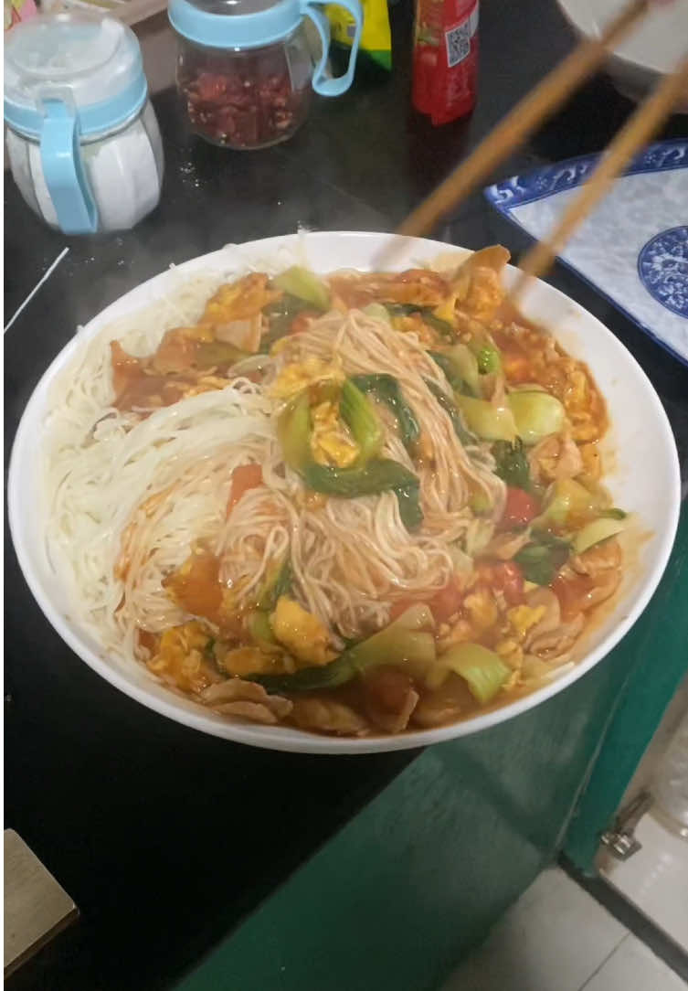 Watch till the end to see the backstage 😂 #chineseboyfriend #longdistancerelationship #chill #chinesefood #foryoupage #cooking 