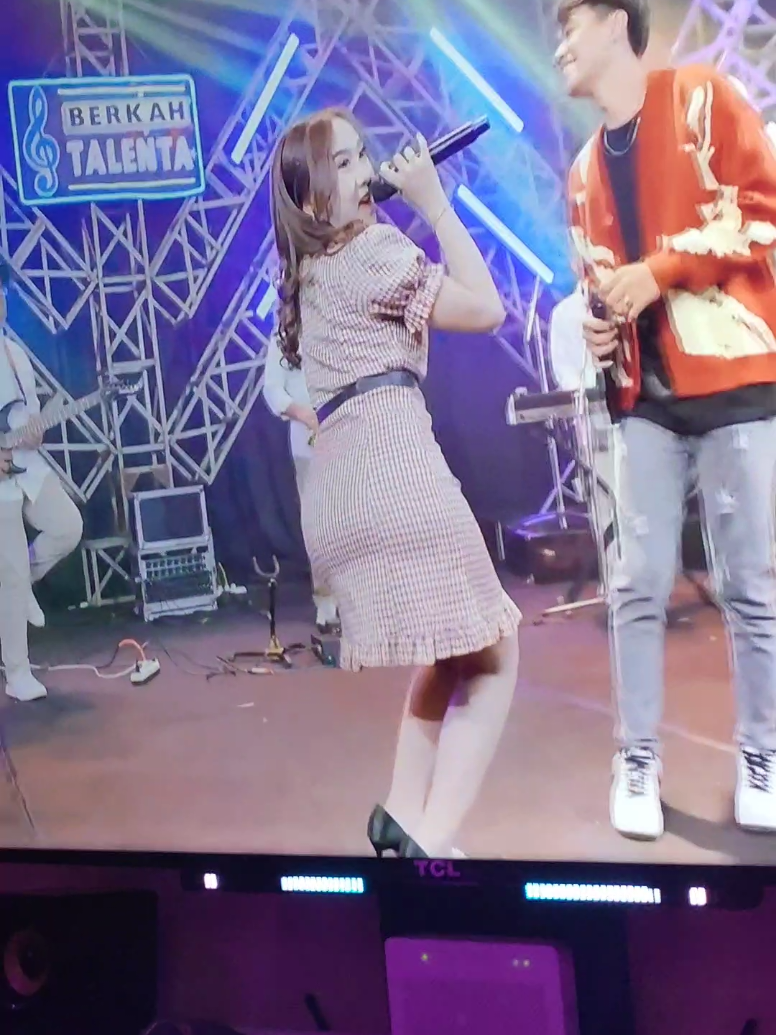 Lafaz Cinta •> Diva Hani ft Achmad Twentynine ( Official Music Video) Talenta Music - Berkah Talenta #lafascinta #divahani #achmadtwentynine #talentamusic#berkahtalenta 🎵@musik.gram__ 🎧