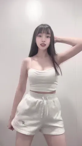 肩帶承受一切😳⋯#發到脫單 #fpy 