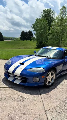 1996 #dodgeviper GTS Hennessey Venom 500. This one is #25 and in incredible shape. The Venom 500 boasts 500 HP(an upgrade from the 415 the GTS comes with stock) due to upgraded engine internals, and a larger exhaust. This 8.0 liter V10 screams! For us 90s kids growing up this was one of the #dreamcars #dodge #viper #hennessey #hennesseyperformance #gts #v10 #gtsblue #detailing #paintcorection #ceramiccoating #beautiful #blue #racingstripes #amazing #fypシ #foryourpage 
