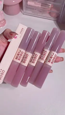 Duo in One!🎀 Dapat matte & glossy dalam 1 produk🥹🥰💓 ✅AMAN UNTUK DIGUNAKAN! BISA CEK HASIL UJI LAB DI VT PROFIL @DAMOEBEAUTY YA!!✅✅ ⚠️⚠️HATI HATI DENGAN PRODUK YANG BEREDAR!! @DAMOEBEAUTY HANYA MENJAMIN PRODUK YANG  ADA DI @DAMOEBEAUTY !!⚠️ #kekemood #kapeine #shaqinuo #ombu #owenjames #sensoryparty #capupu #cappuvini #ninisoso #tintedgloss #lipgloss #liptint #cbeauty #kbeauty #jbeauty #lipcream #lipbalm #tintedbalm #blushon #magicblush #lipjam 