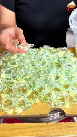 Có hơn 1 nghìn 1 viên nước giặt 5 trong 1 quá tiết kiệm luôn  #yenhoareview #xuhuong #viengiat #viengiatxa #viengiat5in1 #viengiatbotare #viengiatquanao #viengiatthom 