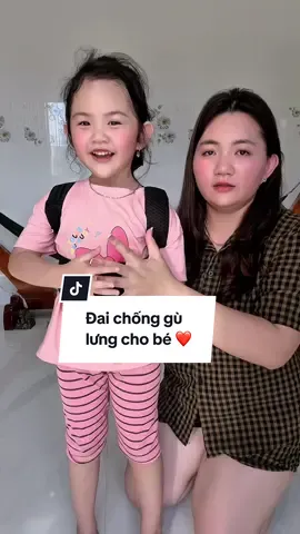 Bé hay ngồi cong lưng sai tư thế mấy bà nên mua cái đai chống gù lưng này cho con nha 😘 #daichonggulung #đaichonggulungchobe  #mebimreview  #mevabe 