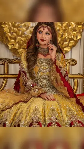 beautiful Dulhan pose ❤️ wading party dress designer makeup jewelry bridal look dress designer #foryoupage❤️❤️ #fyp #viralvideotiktok #subscribe #shortvideos #pakistanidress #👍😍❤️ 