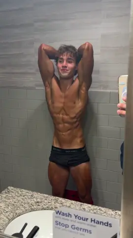 My name is Davis Penny #blowthisup #fypシ #gym #gymmotivation #davidlaid 